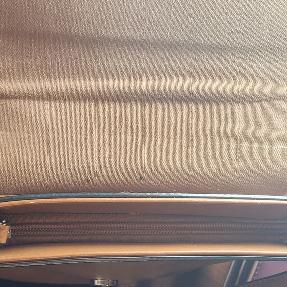 David Jones -- Faux Leather Brown Gator Skin Crossbody Bag - Picture 8 of 13